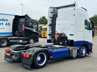 Volvo FH13 400 4x2 / Lowdeck / Full air / Euro 5 - 4