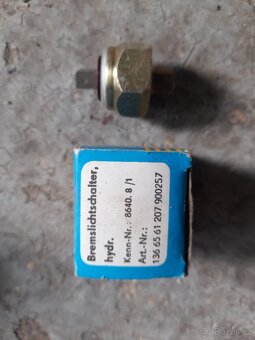 Náhradní díly- brzdový válec, parabola, spínač brzdových svě - 4