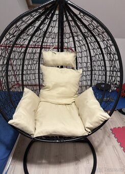 Houpací vajíčko se stojanem - 4