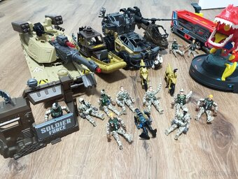 Hot wheels + něco navíc - 4