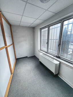 Pronájem zabezpečených skladovacích prostorů a minikójí - 4