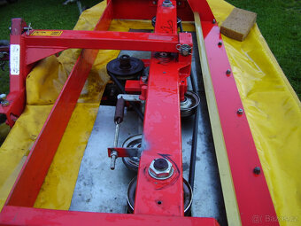 Tříbubnová čelní rotační sekačka 1800F - 4