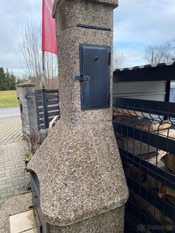 Zahradní betonový krb Norman Atlas s uzením - 4