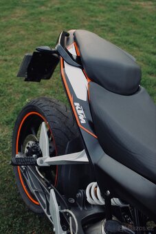 KTM DUKE 125 - 4
