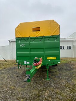 Traktorový přepravník zvířat Pardál 5,5 - 4