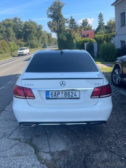 Mercedes E220 - 4