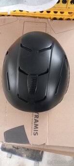 Lyžařská helma - 4