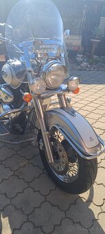Suzuki VL 800 - 4