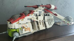 LEGO Star Wars 7676 Republic Attack Gunship - 4