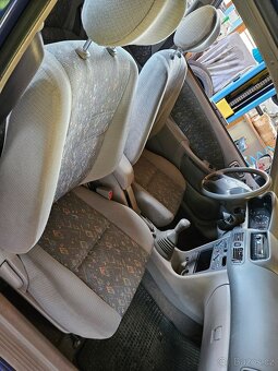 Toyota Corolla E11 HB interiér - 4