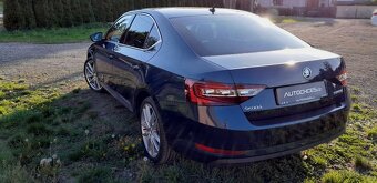 Škoda Superb 3 Lava blau TOP - 4