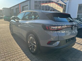 VW ID.4 Pure 125kW 64tkm Navigace Webasto DAB Full LED - 4