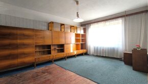 Třebíč, dům v Židovské čtvrti se zahrádkou k náplavce - 4