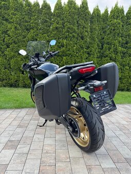 Yamaha TRACER 9 GT Midnight Black - 4