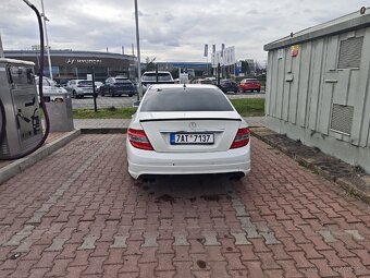 Mercedes C280 (W204) AMG - 4
