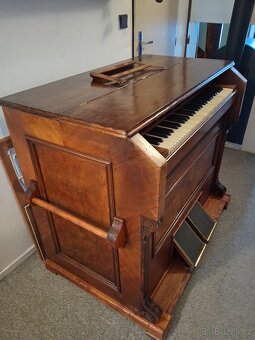 Harmonium značky Jos. Vaňický,Třebechovice - 4