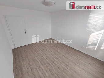 Světlý byt 2+1 po kompletní rekonstrukci, 46 m2 + komora, 20 - 4