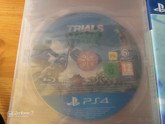 Ps4 slim 500gb 3x hry 2x ovladače orig krabice - 4