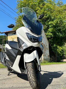 Yamaha N-MAX 125, r.v. 2019, jen 1624 km – TOP stav - 4