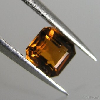 Turmalín-octagon-0,60 ct. - 4