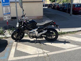 Suzuki Gladius - 4