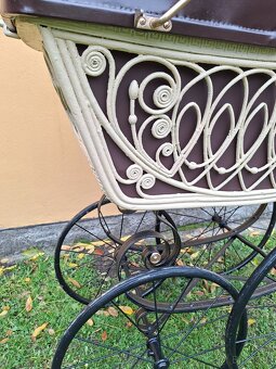 Starožitný kočárek pro miminko č.  1177 - 4