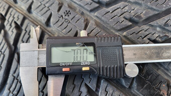 90% zimní pneu Nokian 225/60/17 XL, sada - 4