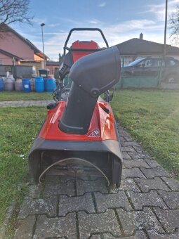 Prodám Snehova fréza Husqvarna ST 121E - 4