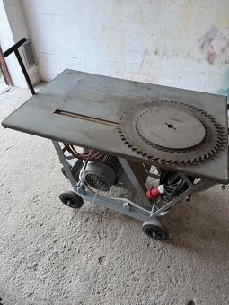 Cirkulárka a štípačka 2v1 - 4