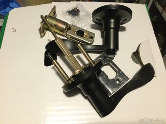 Zámky dveří 2 ks nove - 4