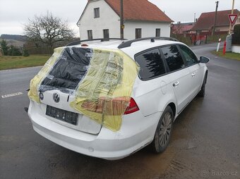 Volkswagen Passat - 4