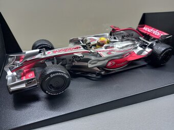 F1 MCLAREN MERCEDES MP4/23 HAMILTON MINICHAMPS 1:18 - 4