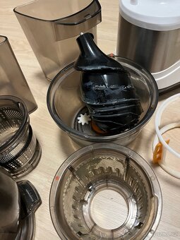 Šnekový odšťavňovač Emotion G21 - 4