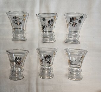 prekrásna karafa +6 pohárov - 4