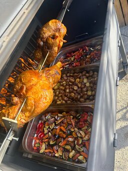Pronájem grilu až po akci na míru až k vám domů - 4