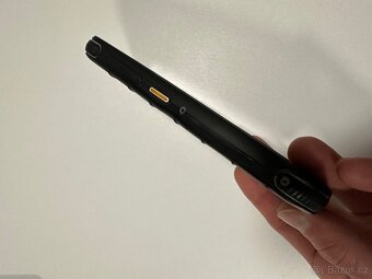 Cat S42. Odolný smartphone IP68 - 4