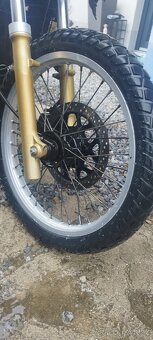 Suzuki DR 650 - 4