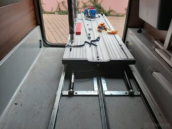 Vnitřní nosič na motorku - 4