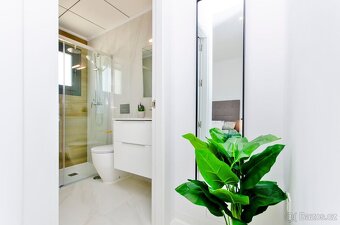 Moderní dvoupodlažní dům 4+kk o ploše 119 m² Španělsko - 4