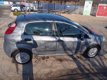Prodám fiat grande punto 1.2 48KW. rok - 2006 - 4
