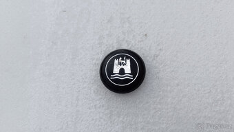 VW brouk - kryt baterie , klakson a doplnky z čalounění - 4