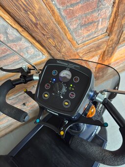 Elektrická tříkolka/invalidní vozík STERLING ELITE XS - 4