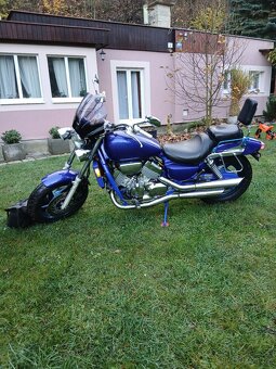 Honda VF 750 C Magna - 4