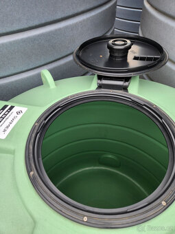 Nádrž na dešťovou vodu 2000 litrů SWIMER – zelená, bílá - 4