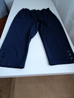 Tmavě modré třičtvrteční letní kalhoty vel.L do gumy - 4