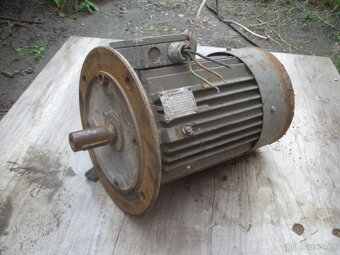 Univerzální sklíčidlo 250mm. Elektromotor - 4