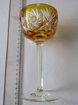 Starožitná sklenice na víno - 4