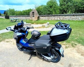 Držáky kufru Shad na Honda Forza 125 300 350 Honda ADV - 4