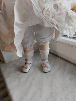 Mohutná porcelánová panenka - 4