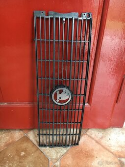 Mřížka chladiče Škoda 105/120 - 4